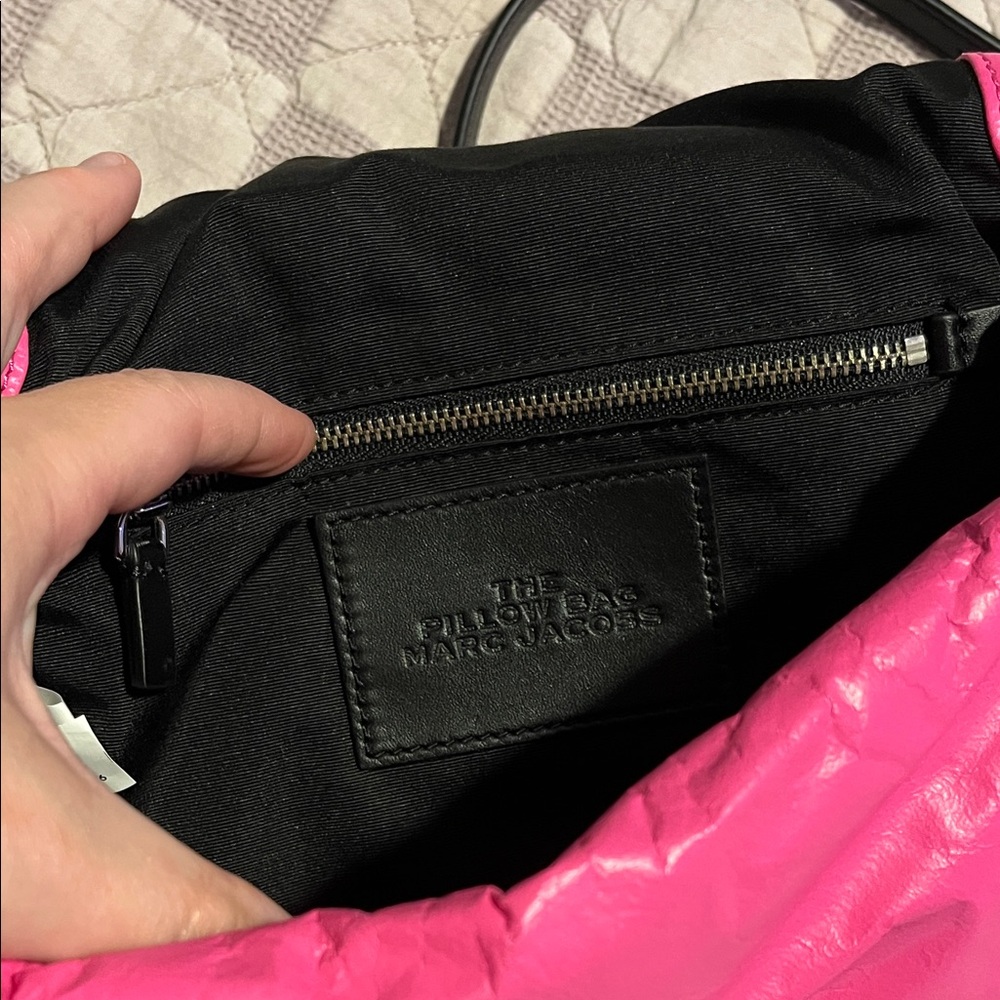 Marc Jacobs “The Pillow Bag” - Picture 6 of 7